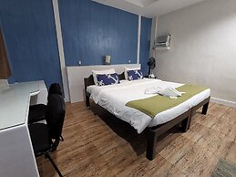 Pescadores Suites Moalboal