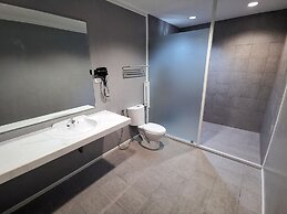 Pescadores Suites Moalboal