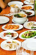 Pescadores Suites Moalboal