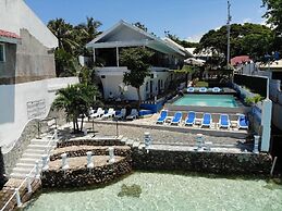 Pescadores Suites Moalboal