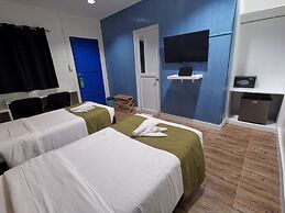 Pescadores Suites Moalboal