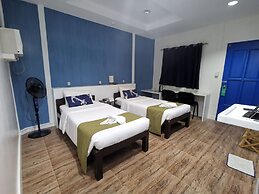 Pescadores Suites Moalboal