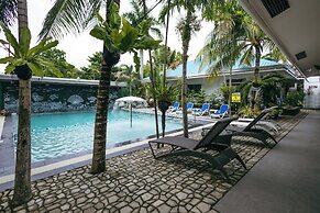 Pescadores Suites Moalboal