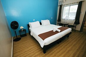 Pescadores Suites Moalboal