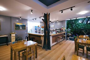 Pescadores Suites Moalboal