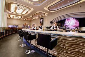 Tigre de Cristal Resort & Casino