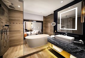 Tigre de Cristal Resort & Casino