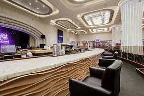 Tigre de Cristal Resort & Casino