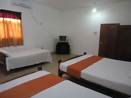 Flower Seven Hotel