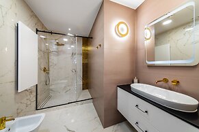 Sky Tower Apartments
