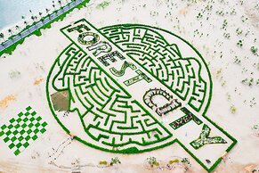 Forest City Marina Hotel