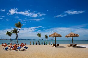 Forest City Marina Hotel