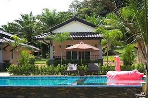 Palm Kiri Resort