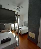 Atmos Luxe Navigli Hostel & Rooms