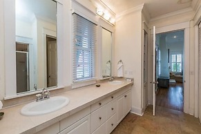 Caribbean Paradise 4 Bedroom Holiday Home by Five Star Properties