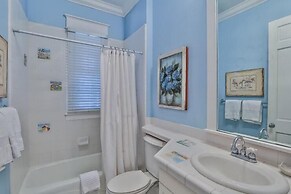 Caribbean Paradise 4 Bedroom Holiday Home by Five Star Properties