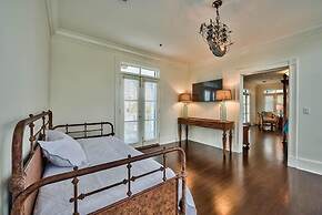 Caribbean Queen 5 Bedroom Holiday Home by Five Star Properties