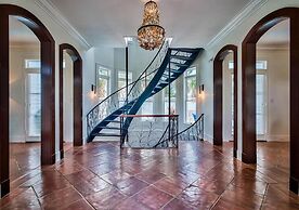 Caribbean Queen 5 Bedroom Holiday Home by Five Star Properties