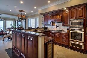 Casa de Cielo 4 Bedroom Holiday Home by Five Star Properties