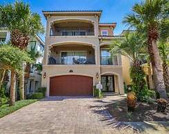 Casa de Fiesta 5 Bedroom Holiday Home by Five Star Properties