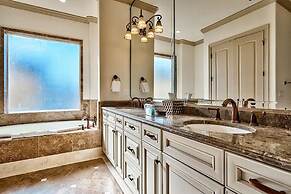 Casa de Palms 5 Bedroom Holiday Home by Five Star Properties