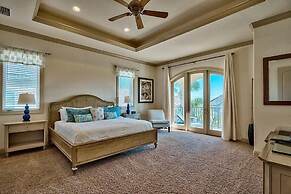 Casa de Palms 5 Bedroom Holiday Home by Five Star Properties