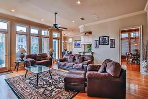 Casa Divina 5 Bedroom Holiday Home by Five Star Properties