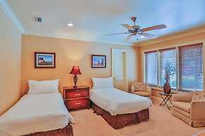 Casa Divina 5 Bedroom Holiday Home by Five Star Properties