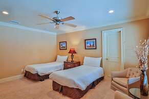 Casa Divina 5 Bedroom Holiday Home by Five Star Properties