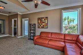 Casa Lontano 3 Bedroom Holiday Home by Five Star Properties