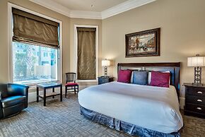 Casa Tuscany 6 Bedroom Holiday Home by Five Star Properties