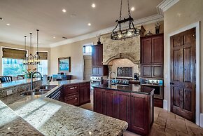 Casa Tuscany 6 Bedroom Holiday Home by Five Star Properties