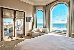 Casa Tuscany 6 Bedroom Holiday Home by Five Star Properties