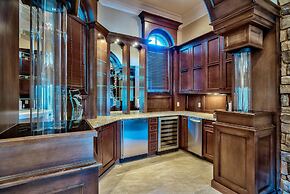 Casa Tuscany 6 Bedroom Holiday Home by Five Star Properties