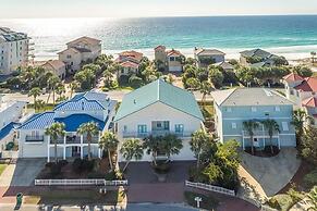 CORAL SHORES 5 Bedroom Holiday Home by Five Star Properties