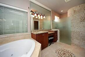 Dolce Vita 6 Bedroom Holiday Home by Five Star Properties