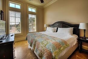 Gigglin Marlin 7 Bedroom Holiday Home by Five Star Properties