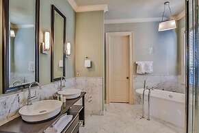 SUNSET AT MIRAMAR 5 Bedroom Holiday Home by Five Star Properties