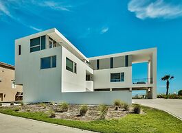 The White House of Holiday Isle 6 Bedroom Holiday Home by Five Star Pr