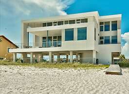 The White House of Holiday Isle 6 Bedroom Holiday Home by Five Star Pr