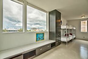 The White House of Holiday Isle 6 Bedroom Holiday Home by Five Star Pr