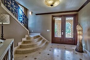 Tuscan Villa 5 Bedroom Holiday Home by Five Star Properties