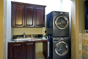 UTOPIA 2 Bedroom Holiday Home by Five Star Properties