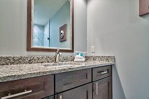 Villa Destiny 6 Bedroom Holiday Home by Five Star Properties