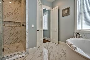 Villa Destiny 6 Bedroom Holiday Home by Five Star Properties