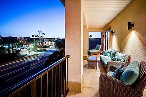 Villa Destiny 6 Bedroom Holiday Home by Five Star Properties