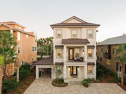 Villa Destiny 6 Bedroom Holiday Home by Five Star Properties