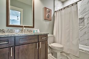 Villa Destiny 6 Bedroom Holiday Home by Five Star Properties