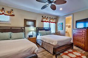 Villa Playa 5 Bedroom Holiday Home by Five Star Properties