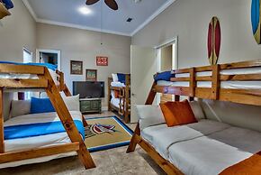 Villa Playa 5 Bedroom Holiday Home by Five Star Properties